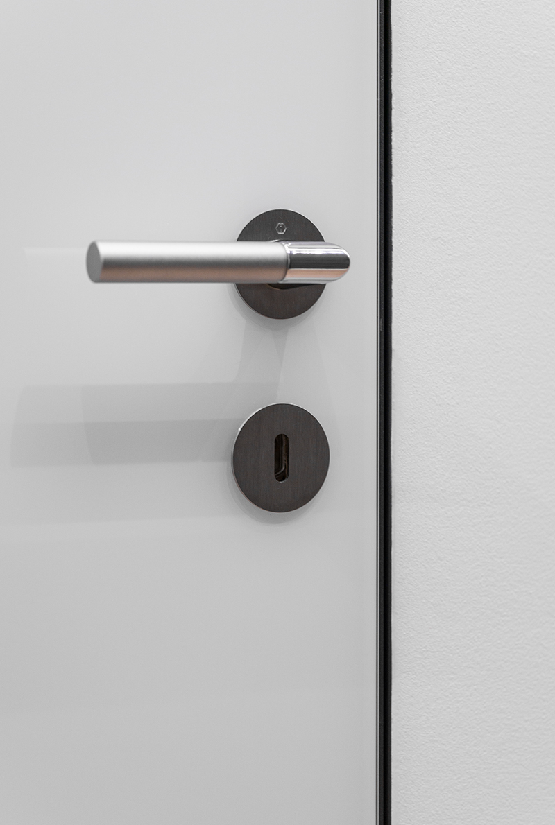 integra-glass-white-3